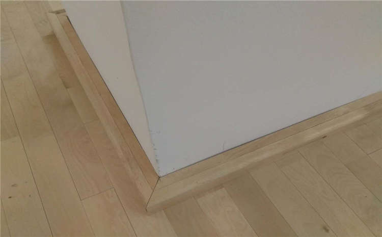 專業(yè)的籃球場(chǎng)實(shí)木地板報(bào)價(jià)