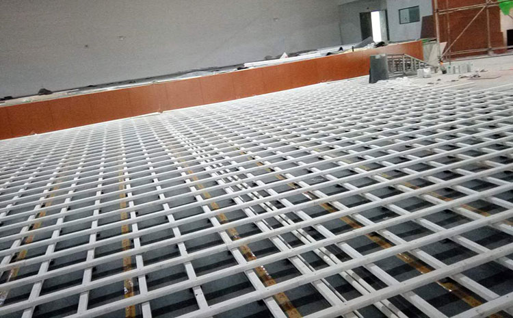 俄勒岡松舞臺(tái)實(shí)木地板怎么翻新