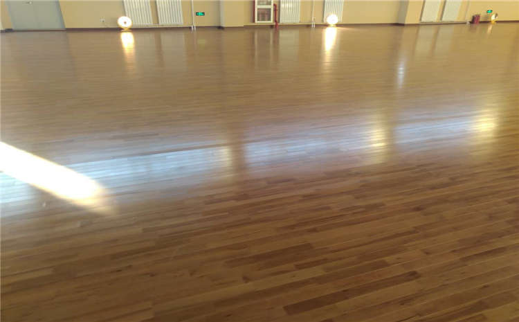 楓木舞臺(tái)運(yùn)動(dòng)木地板批發(fā)價(jià)格