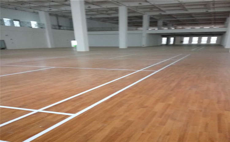 橡膠木體育館實木地板每平米價格