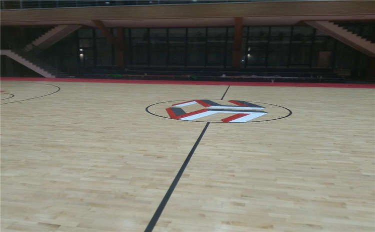 學(xué)校風(fēng)雨操場地板怎么保養(yǎng)？