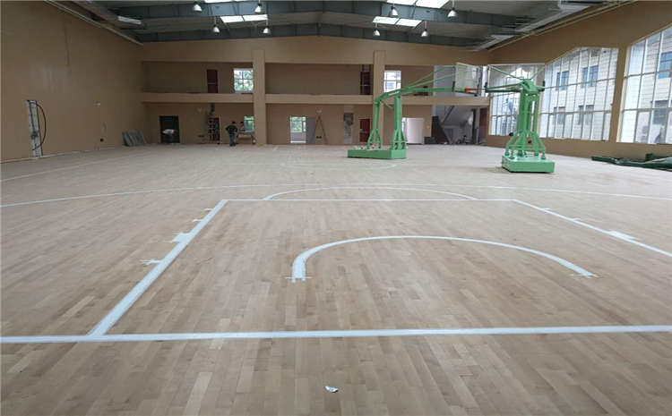 22厚體育館木地板一般多少錢？