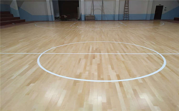 主輔龍骨結(jié)構(gòu)體育木地板廠家去哪找？