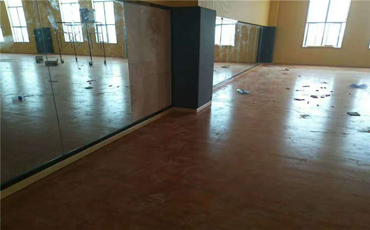 硬木企口舞臺(tái)木地板怎么保養(yǎng)？