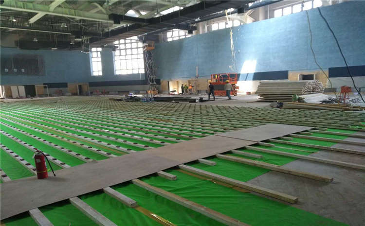 22厚籃球場(chǎng)木地板造價(jià)是的多少？