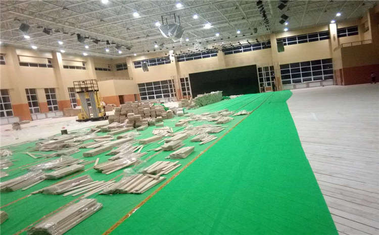 指接板木地板籃球場(chǎng)造價(jià)是的多少？