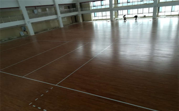 松木籃球場實(shí)木地板圖片及價(jià)格