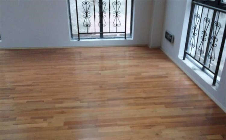 室內(nèi)體育館實(shí)木運(yùn)動(dòng)地板怎么防蟲(chóng)防潮防腐？