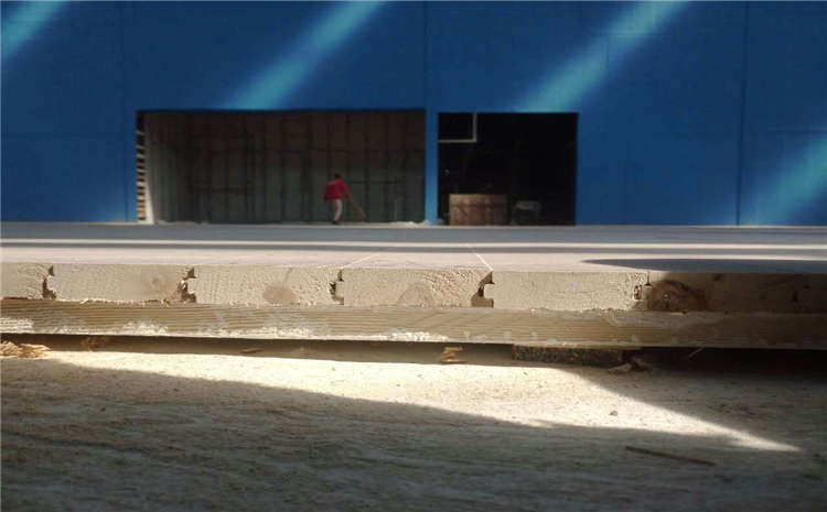 橡膠木NBA籃球場木地板廠**哪**好？