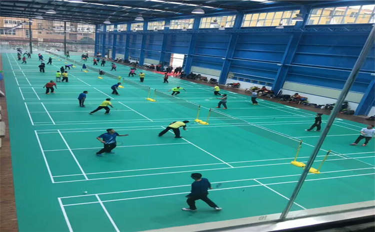 學(xué)?；@球館木地板雙層龍骨結(jié)構(gòu)