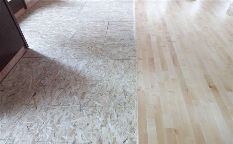 五角楓籃球運(yùn)動(dòng)地板廠**哪**好？